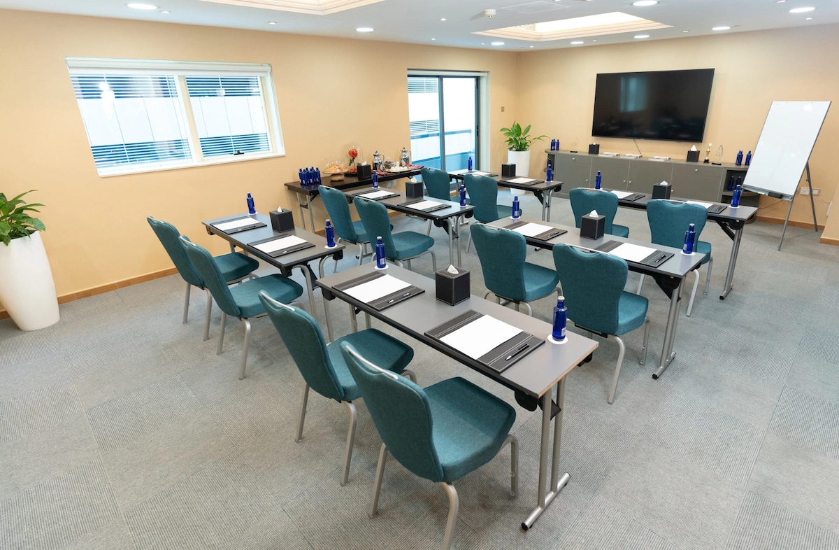 اتاق کنفرانس هتل فرست سنترال دبی